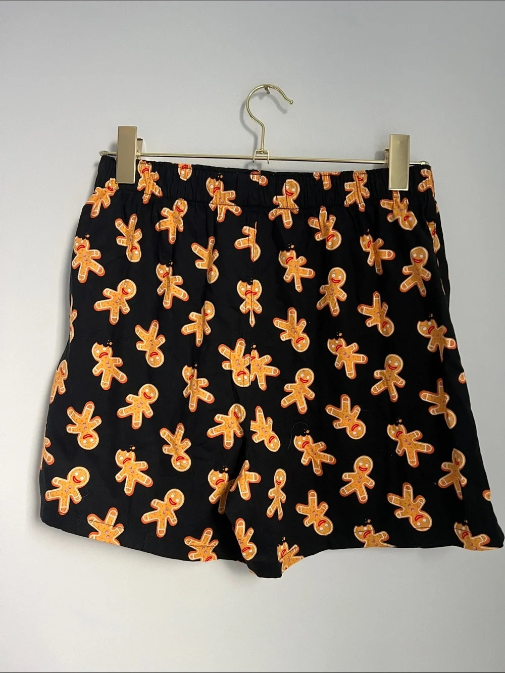 American Eagle Outfitters | Black Shorts with Gingerbread NWT Print Sz S (29-31)